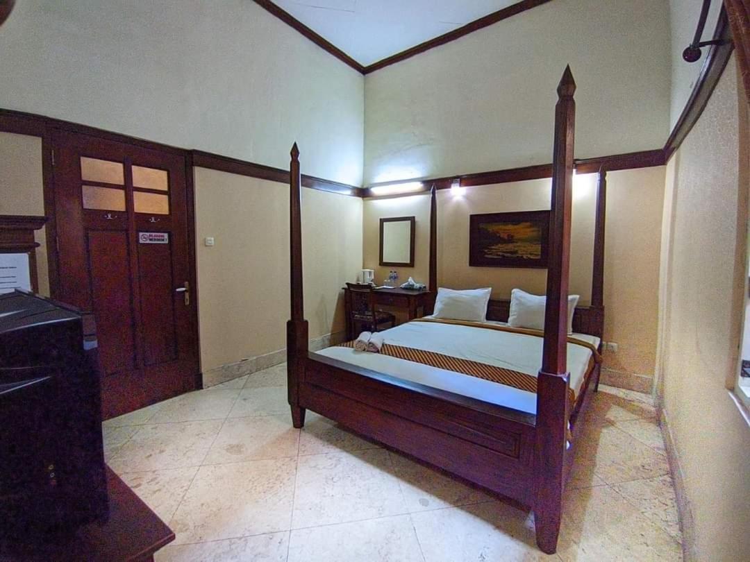 Guest House Teras Solo Syariah Exterior photo